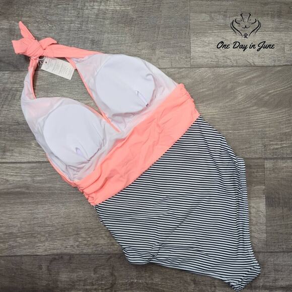 Summer Mae Halter One Piece Swimsuit Size S - Picture 5 of 5